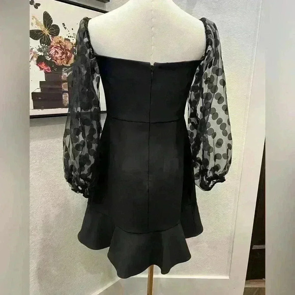 BCBGMAXAZRIA Sheer Sleeve Square Neck Mini Dress-Size 8 NEVER WORN - Picture 5 of 7